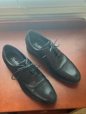 Florsheim Black Leather Cap-Toe Derby Oxfords